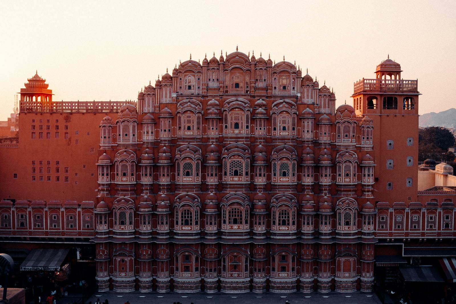 The jharokhas of the Pink City